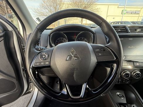 Used 2024 Mitsubishi Outlander Sport SE image 11