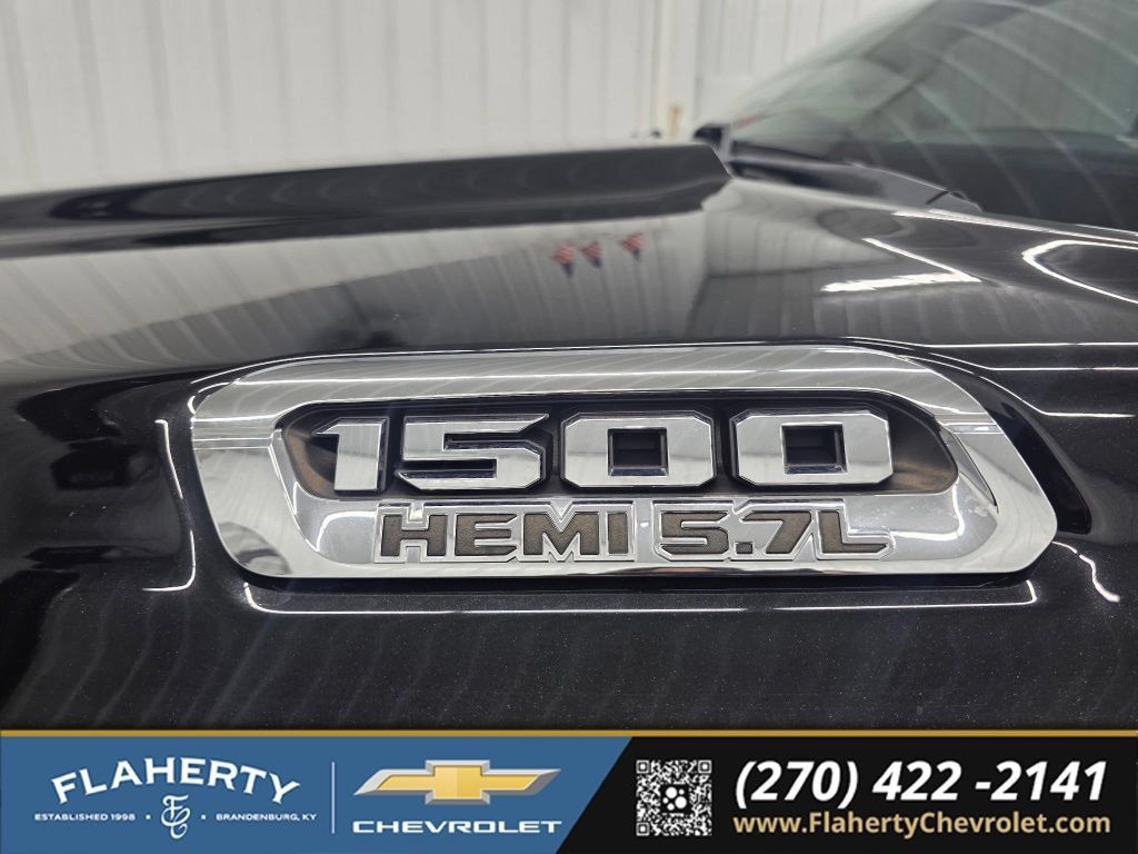 Used 2022 RAM 1500 Laramie AWD/4WD image 17