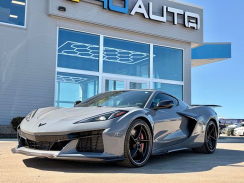 Used 2024 Chevrolet Corvette E-Ray image 17