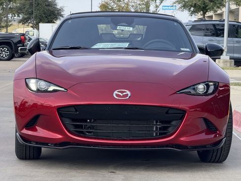 New 2025 MAZDA MX-5 Miata Club image 8