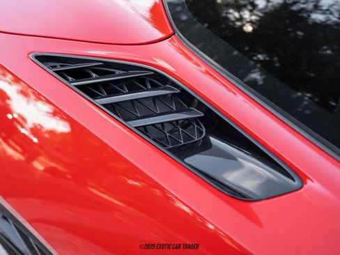 Used 2019 Chevrolet Corvette Stingray Coupe w/ Carbon Flash Badge Package image 89