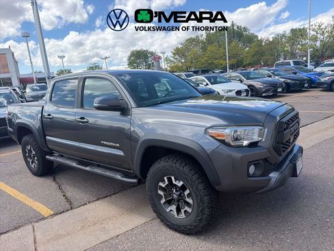 Used 2020 Toyota Tacoma TRD Off-Road w/ Technology Package AWD/4WD image 2