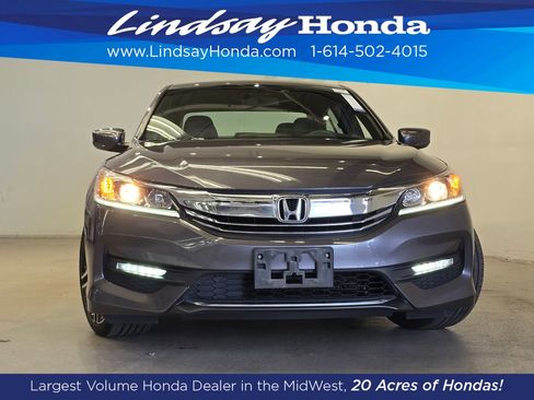 Used 2017 Honda Accord Sport Special Edition image 2