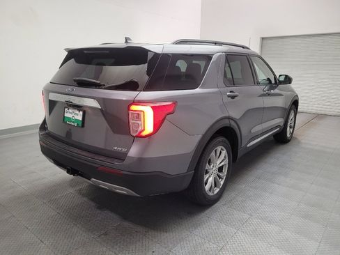 Used 2022 Ford Explorer XLT w/ Equipment Group 202A AWD/4WD image 9
