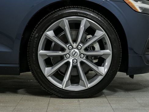 Used 2020 Volvo V60 T5 Momentum w/ Protection Package Premier image 36