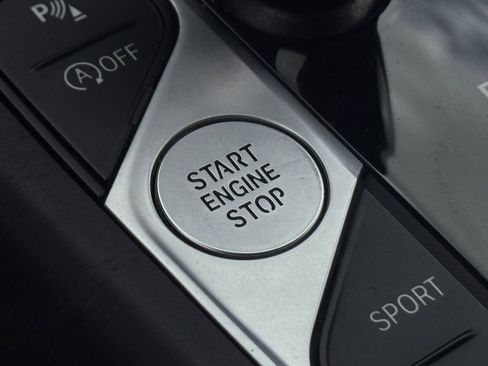 Used 2022 BMW 330i Sedan w/ Premium Package 2 image 19