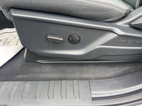 New 2025 Ford F150 XLT w/ Equipment Group 301A Standard image 36