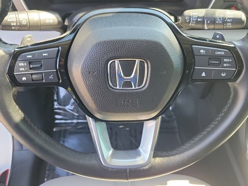 Used 2025 Honda Pilot EX-L image 23