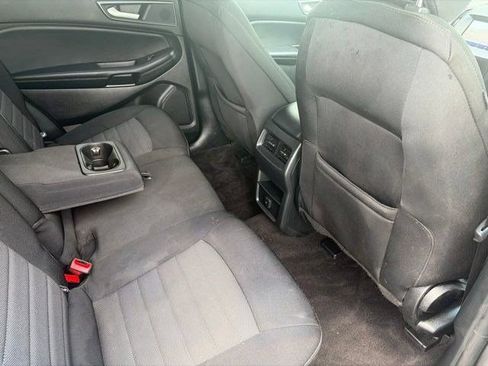 Used 2020 Ford Edge SE FWD image 34