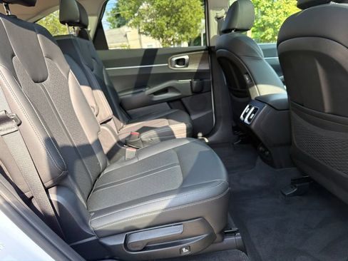 Certified 2022 Kia Sorento X-Line EX AWD/4WD image 28