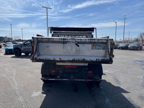 Used 2013 Ford F550 4x4 Regular Cab Super Duty w/ Payload Upgrade Pkg image 4