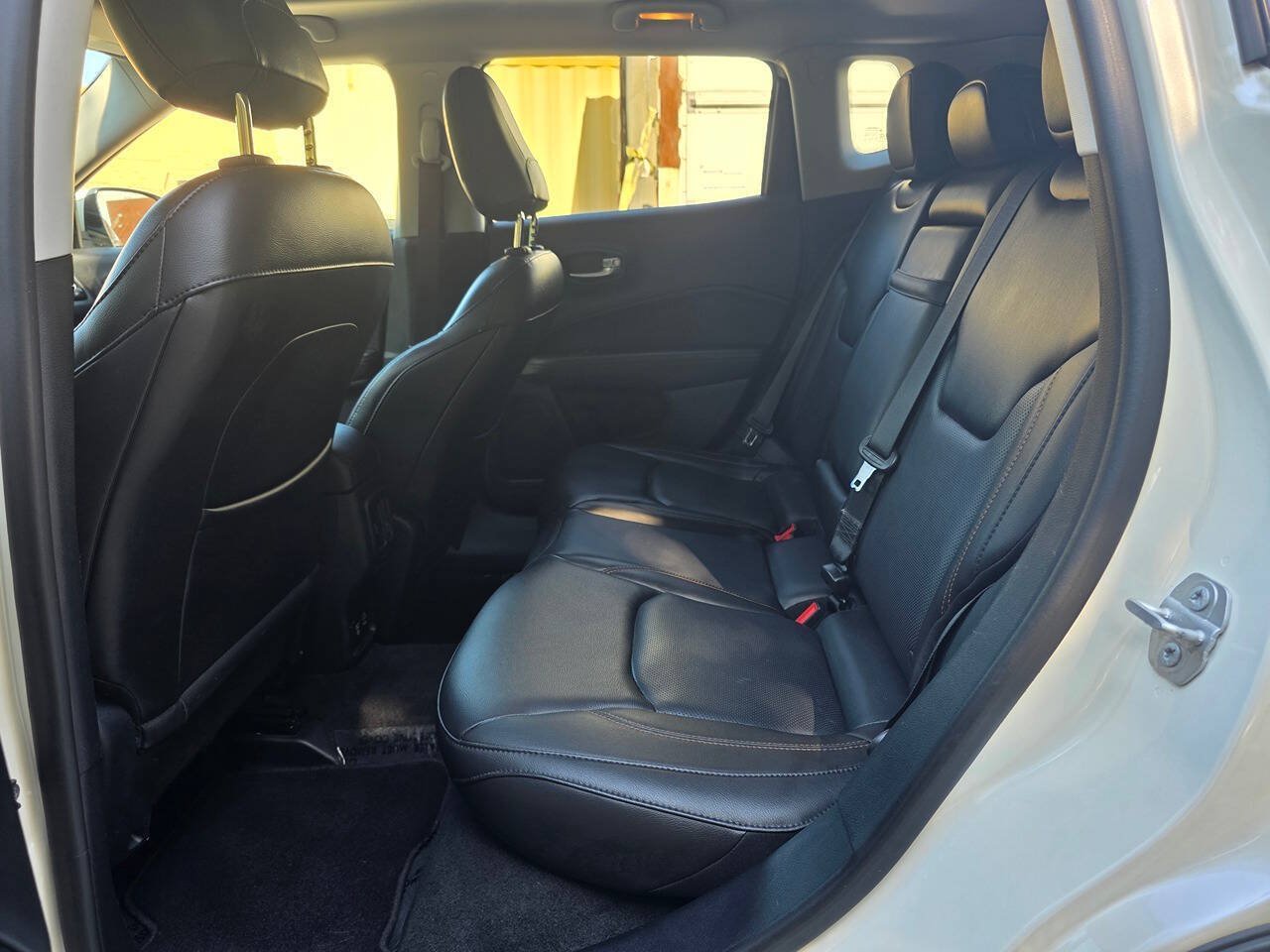 Used 2018 Jeep Compass Limited w/ Navigation Group AWD/4WD image 32