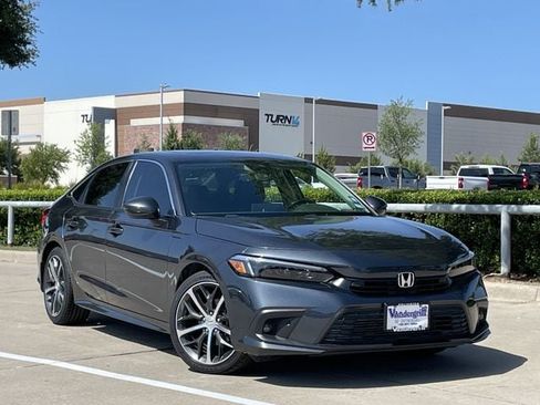 Used 2024 Honda Civic Touring image 2