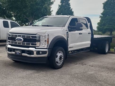 New 2025 Ford F550 2WD Crew Cab Super Duty image 31