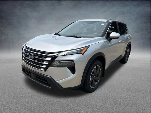 Used 2025 Nissan Rogue SV FWD image 3