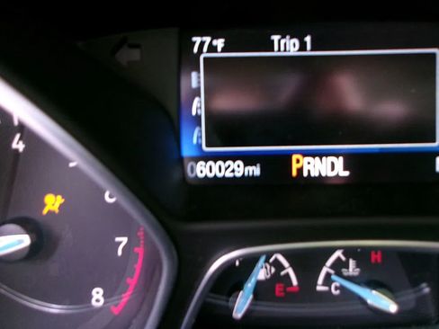 Used 2018 Ford Focus SE FWD image 19