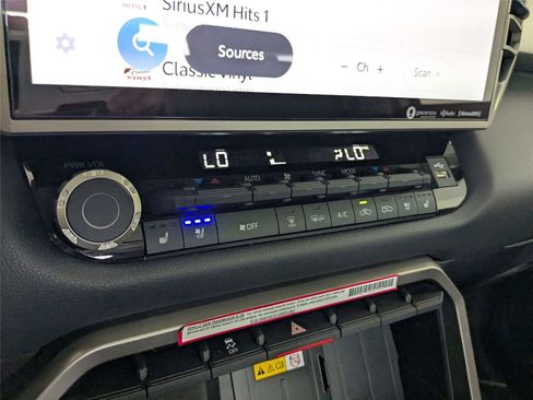 Used 2024 Toyota Tundra Limited w/ Power Package RWD image 20