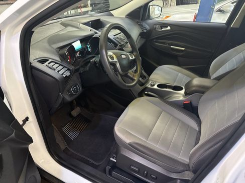 Used 2016 Ford Escape SE w/ SE Cold Weather Package image 5