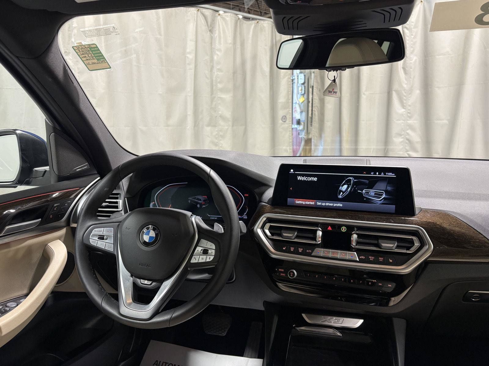 Used 2023 BMW X3 xDrive30i w/ Convenience Package AWD/4WD image 4