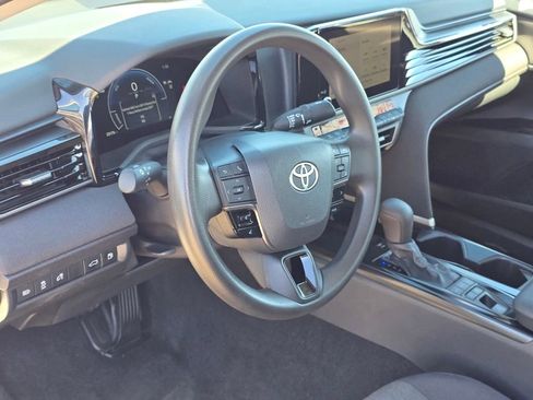 Used 2025 Toyota Camry LE image 12