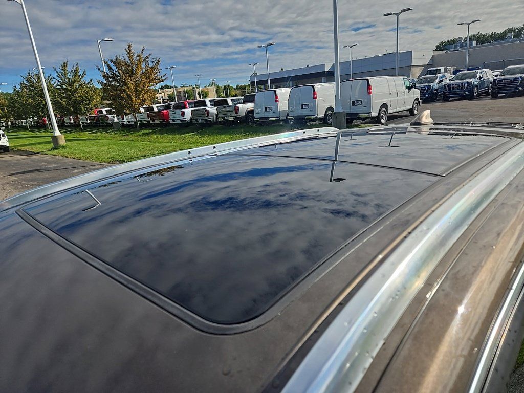 Used 2017 Buick Envision Essence FWD image 9