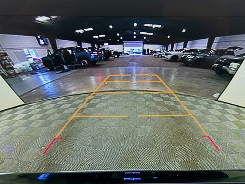 Used 2024 Chevrolet Blazer LT FWD image 17