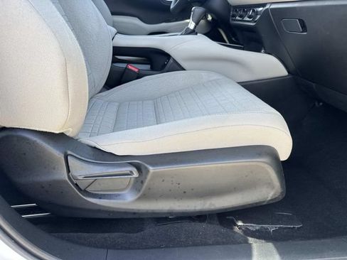 Certified 2024 Honda HR-V LX image 11