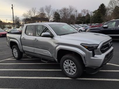 New 2025 Toyota Tacoma SR5