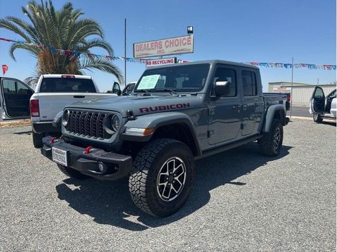 Used 2025 Jeep Gladiator Rubicon AWD/4WD image 1