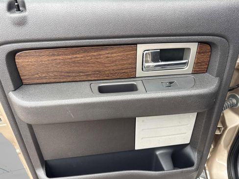 Used 2013 Ford F150 Lariat w/ Luxury Equipment Group image 17