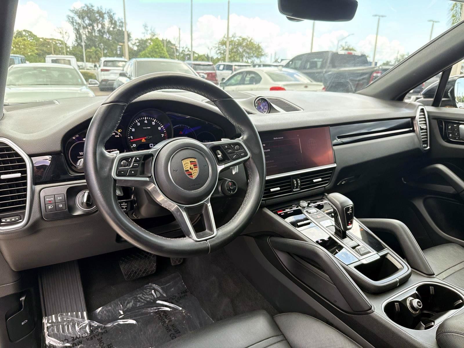 Used 2023 Porsche Cayenne Coupe AWD/4WD image 16