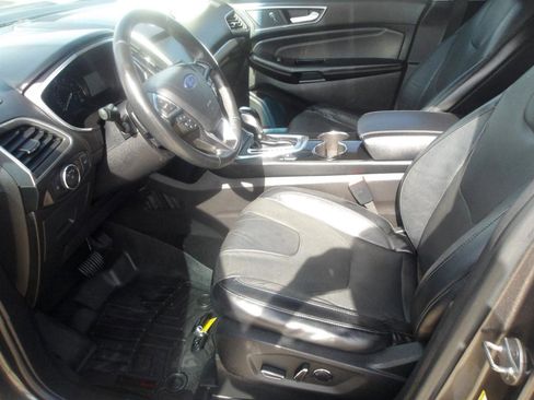 Used 2015 Ford Edge Titanium w/ Equipment Group 301A FWD image 19
