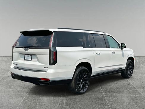Certified 2024 Cadillac Escalade ESV Sport Platinum w/ LPO, ONYX Package image 10