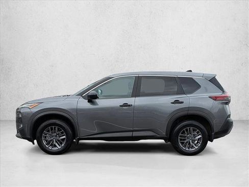 Used 2023 Nissan Rogue S AWD/4WD image 9