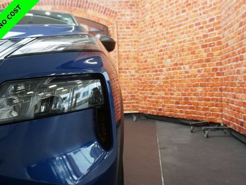 Used 2022 Nissan Rogue S image 68