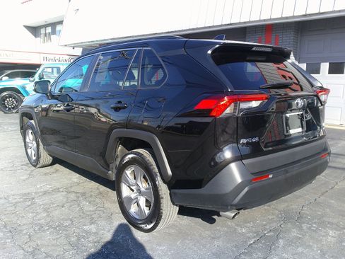 Used 2024 Toyota RAV4 XLE image 3