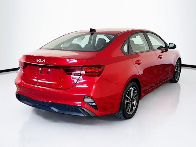 Certified 2023 Kia Forte LXS w/ LXS Technology Package FWD image 5
