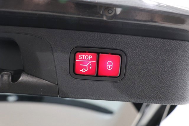 Used 2020 Mercedes-Benz GLC 300 4MATIC image 36