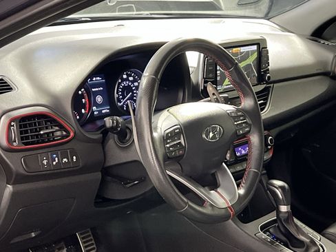 Used 2018 Hyundai Elantra GT Sport w/ Sport Tech Package 04 image 16