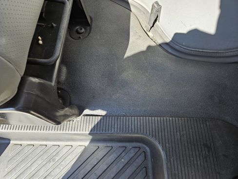 Used 2013 Ford E-150 and Econoline 150 image 27