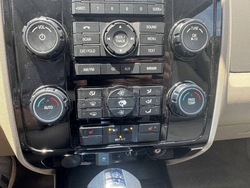 Used 2010 Ford Escape Limited AWD/4WD image 19