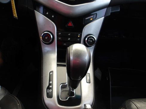 Used 2012 Chevrolet Cruze LT FWD image 14
