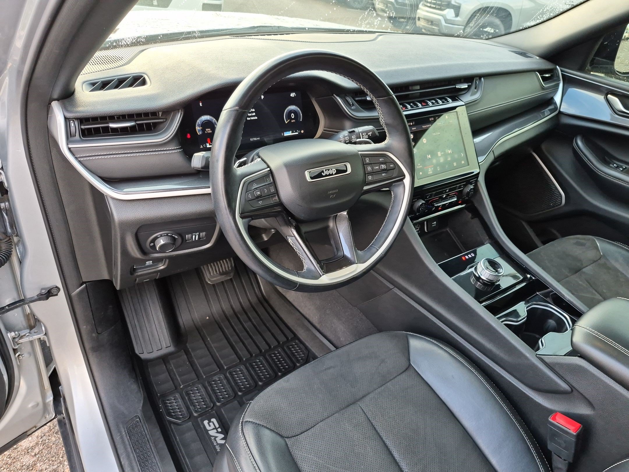Used 2021 Jeep Grand Cherokee L Laredo AWD/4WD image 14