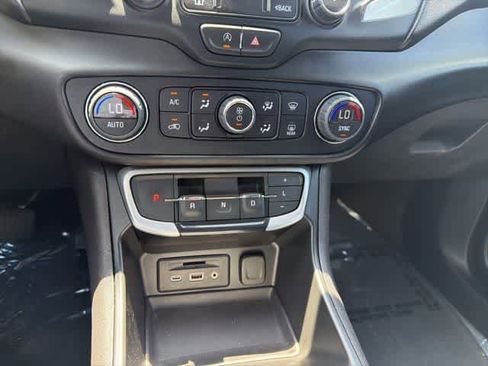 Used 2023 GMC Terrain SLT FWD image 34