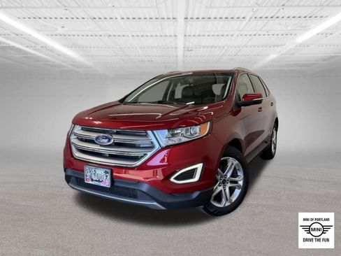 Used 2018 Ford Edge Titanium w/ Technology Package FWD image 1