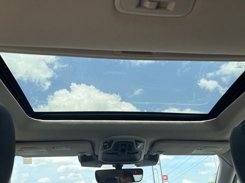 Used 2025 Subaru Outback Onyx Edition image 14