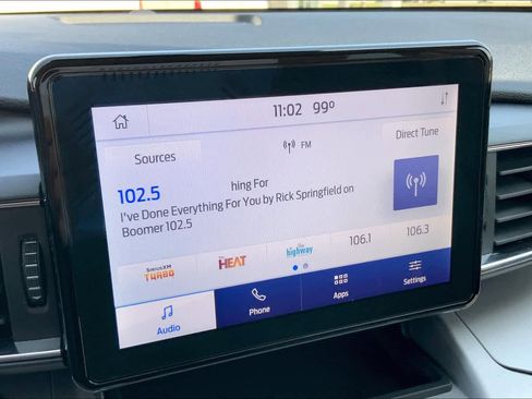 Used 2021 Ford Explorer XLT w/ Equipment Group 202A image 27