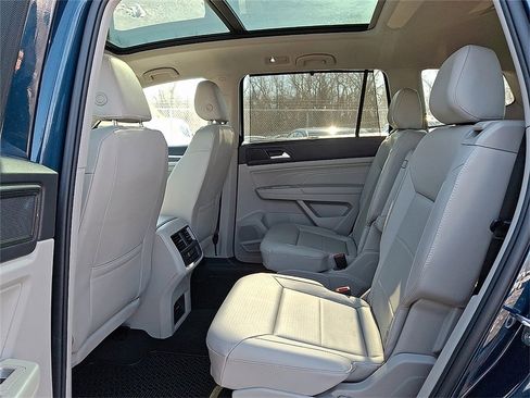 Certified 2022 Volkswagen Atlas SEL image 9