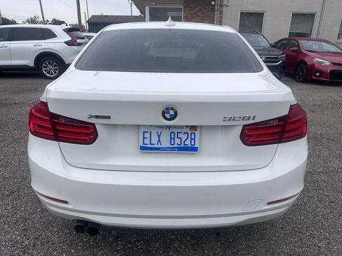 Used 2013 BMW 328i xDrive Sedan AWD/4WD image 6