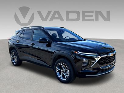 Used 2025 Chevrolet Trax LT